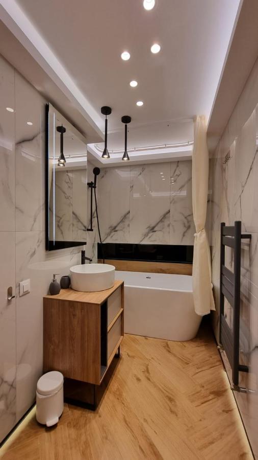 Penthouse Cosmopolit Apartment Brasov Exterior photo